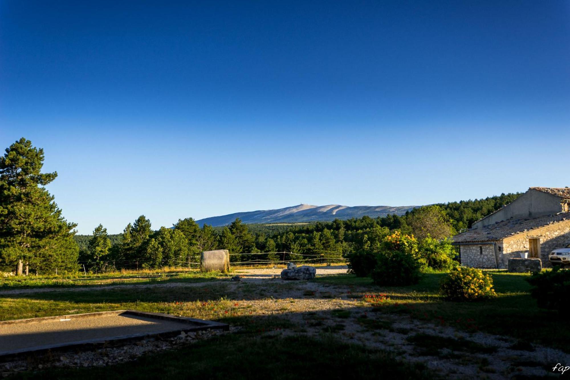 Guest house A Ventoux Yourte Monieux
